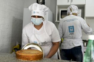 Taller de Cocina Uruguay en el Salón Comunal Elena Graña