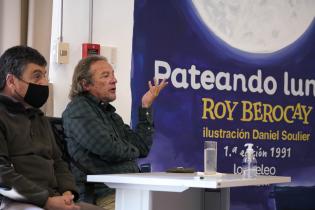 Actividad en la biblioteca María Stagnero de Munar en el marco de los 30 años del libro "Pateando Lunas"