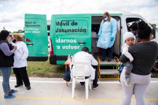 Policlínica móvil en Municipio D en el marco del Plan ABC