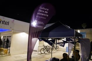 Punto Violeta en el Anfiteatro Canario Luna Punto Violeta en el Anfiteatro Canario Luna
