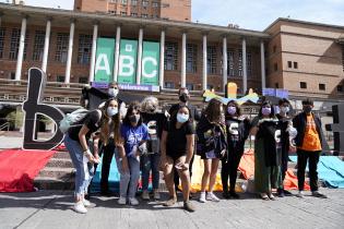 Lanzamiento de la campaña Un trato por el buen trato Lanzamiento de la campaña Un trato por el buen trato