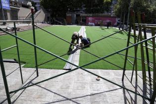 Armado de cancha lúdica en la explanada de la IM