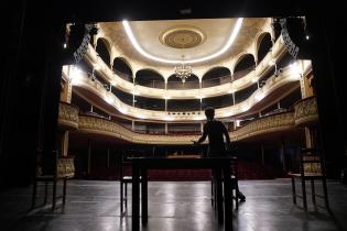 Presentación de la Comedia Nacional en el Teatro Florencio Sánchez de Paysandú 