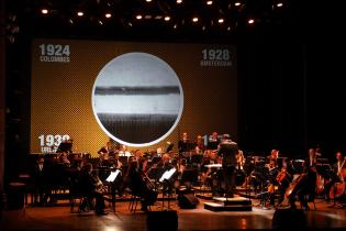 Gala en el Teatro Solís en homenaje a las delegaciones de Conmebol