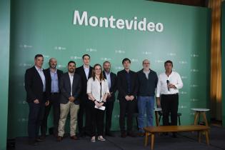 Entrega de premios del concurso “Desafío Montevideo API 2021” Entrega de premios del concurso “Desafío Montevideo API 2021”