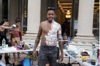 Body painting en la explanada del Teatro Solís en el marco de la semana de Equidad Étnico Racial 
