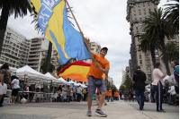 Cierre de la feria Montevideo Sin Barreras en la Plaza Independencia