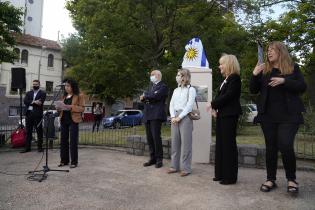 Inauguracion de busto en plazoleta Anita Garibaldi