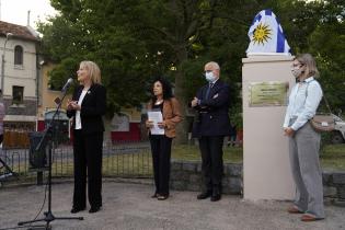 Inauguracion de busto en plazoleta Anita Garibaldi Inauguracion de busto en plazoleta Anita Garibaldi