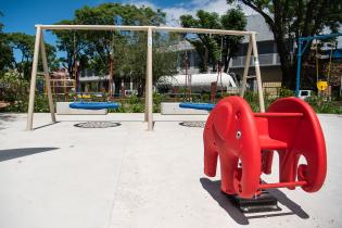 Inauguración de obra en el Espacio recreativo infantil de la plaza deportes Nº 12