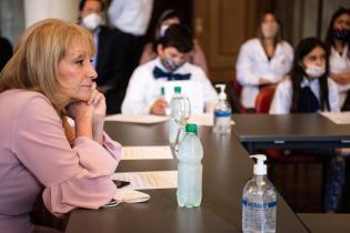 Sesión del Consejo de Niñas y Niños junto a la Intendenta de Montevideo Carolina Cosse y el Gabinete del Gobierno Departamental