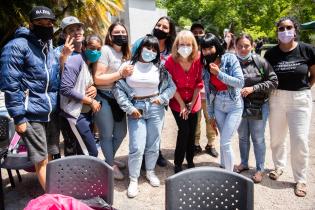 Entrega de diplomas a participantes de cursos dictados en Cedel Carrasco