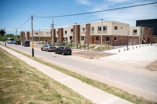 Inauguración de viviendas para el realojo de familias del barrio La Chacarita