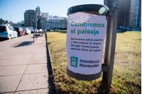Intervención de papeleras en Plaza República Argentina