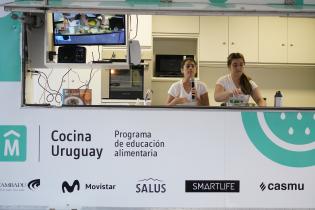 Taller de Cocina Uruguay en la feria Arte 5 de Trouville