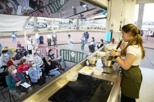 Taller de Cocina Uruguay en la feria Arte 5 de Trouville Taller de Cocina Uruguay en la feria Arte 5 de Trouville