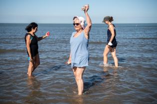 Actividades físicas y gimnasia para personas mayores en Playa Ramírez