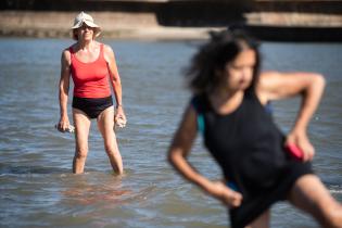 Actividades físicas y gimnasia para personas mayores en Playa Ramírez