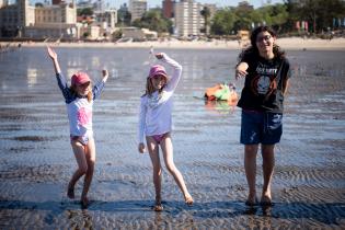 Actividades deportivas y recreativas en playa Ramírez en el marco del Programa Verano Actividades deportivas y recreativas en playa Ramírez en el marco del Programa Verano
