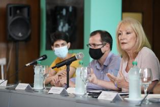 Conferencia de prensa sobre acciones tomadas ante inundaciones en Montevideo