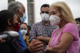 Donación de colchones y elementos de limpieza en Dr. Alfonso Lamas a familias damnificadas por las inundaciones