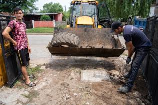 Intervención del servicio de Mantenimiento de Cuerpos de Agua en calle Juan Acosta Intervención del servicio de Mantenimiento de Cuerpos de Agua en calle Juan Acosta