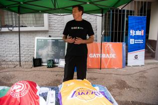 Entrega de camisetas del Torneo Jr. NBA en el Estadio Centenario