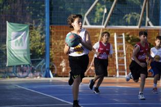 Partido de la Liga JR. NBA Conferencia Oeste en la Plaza Seregni