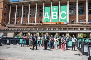 Lanzamiento del programa “Reciclando Barrio a Barrio” en la explanada de la Intendencia de Montevideo