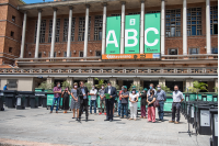 Lanzamiento del programa “Reciclando Barrio a Barrio” en la explanada de la Intendencia de Montevideo