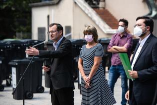 Lanzamiento del programa “Reciclando Barrio a Barrio” en la explanada de la Intendencia de Montevideo