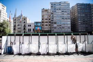 Instalación de Ecocentro itinerante en la Explanada de la Intendencia de Montevideo por el programa "Montevideo más Verde"