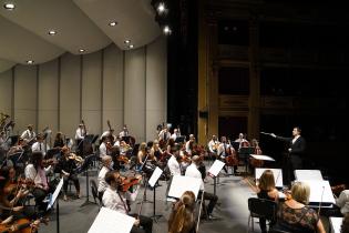 Primer concierto de la temporada de la Orquesta Filarmónica de Montevideo en el Teatro Solís