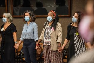 Actividad de la Asesoría para la igualdad de Género con integrantes de Comuna Mujer en la Intendencia de Montevideo