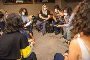 Actividad de la Asesoría para la igualdad de Género con integrantes de Comuna Mujer en la Intendencia de Montevideo