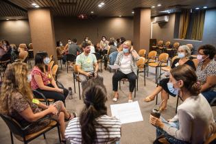 Actividad de la Asesoría para la igualdad de Género con integrantes de Comuna Mujer en la Intendencia de Montevideo