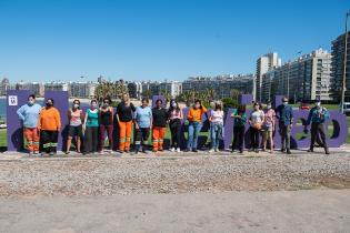 Intervención en cartel de Montevideo en el marco del Mes de las Mujeres