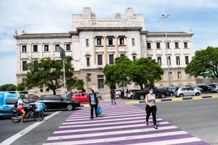 Intervención en cebra del Palacio Legislativo en el marco del Mes de la Mujer Intervención en cebra del Palacio Legislativo en el marco del Mes de la Mujer