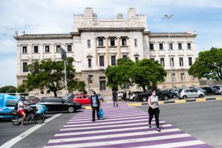 Intervención en cebra del Palacio Legislativo en el marco del Mes de la Mujer