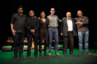 Declaración de Ciudadanos Ilustres a Eduardo "Toto" Méndez y Julio Cobelli en el Teatro Solís Declaración de Ciudadanos Ilustres a Eduardo "Toto" Méndez y Julio Cobelli en el Teatro Solís