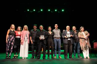 Declaración de Ciudadanos Ilustres a Eduardo "Toto" Méndez y Julio Cobelli en el Teatro Solís