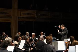 Concierto inaugural de la temporada principal 2022 de la Orquesta Filarmónica de Montevideo en en Teatro Solís