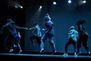 Ciclo de ganadores de la Movida Joven 2021 en el Centro Cultural Artesano Ciclo de ganadores de la Movida Joven 2021 en el Centro Cultural Artesano