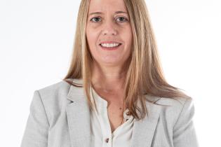 Directora de Espacios Públicos y Edificaciones Natalia Castro Directora de Espacios Públicos y Edificaciones Natalia Castro