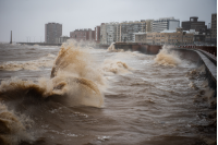 Servicio de Convivencia Departamental realiza relevamiento de daños causados por el temporal en Montevideo, 17 de mayo de 2022