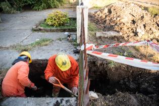 Conexión a redes de saneamiento en barrio Santa María, 19 de mayo de 2022