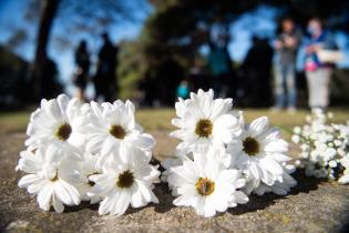 Homenaje a personas detenidas desaparecidas durante la última dictadura en el Memorial de los Detenidos Desaparecidos 