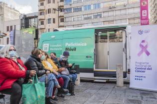 Día Internacional de Acción por la Salud de las Mujeres en la explanada de la Intendencia