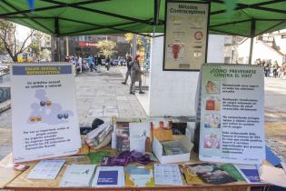 Día Internacional de Acción por la Salud de las Mujeres en la explanada de la Intendencia