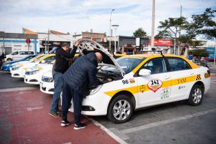 Presentación de nuevos taxis eléctricos en el Intercambiador Belloni Presentación de nuevos taxis eléctricos en el Intercambiador Belloni